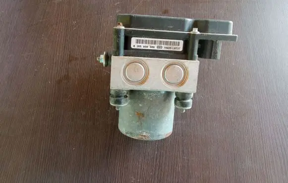 Peugeot 308 ABS Pump 0265950560 9663575780