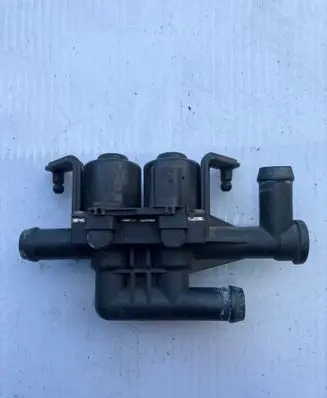 BMW 5 F10 F11 Coolant heater control valve 9119164
