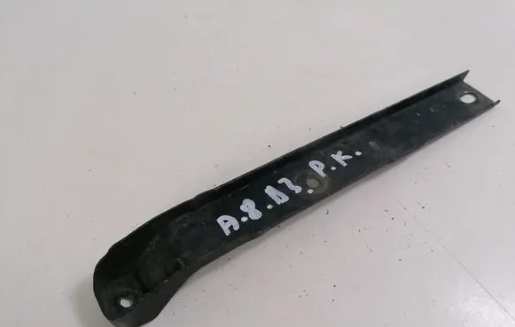 Audi A8 S8 D3 4E Fender mounting bracket 4E0806493
