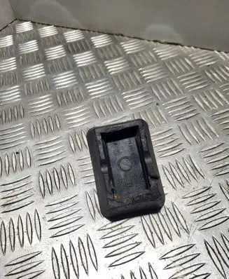BMW 7 E65 E66 Jacking socket point 8268885 51718268885