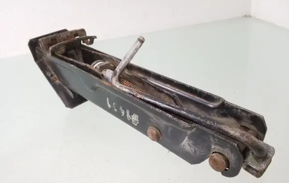 Volkswagen Golf III Lift Jack 