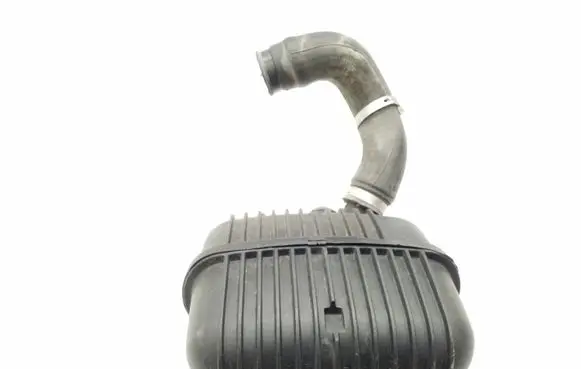 Vacuum air tank