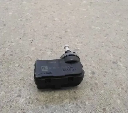 Headlight level adjustment motor