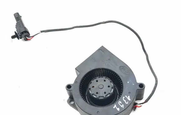Land Rover Evoque II Hybrid/electric vehicle battery fan K8D214D550BC