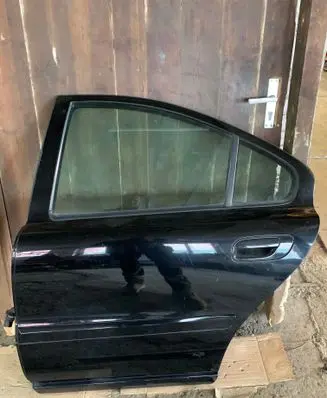 Volvo S60 Rear door 