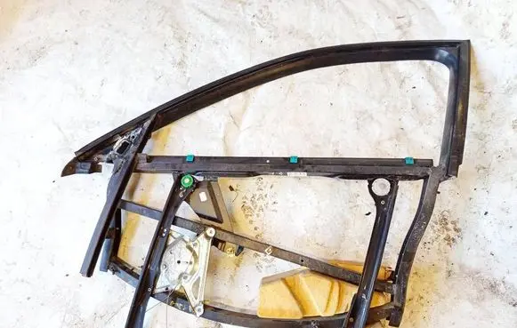 Audi A4 S4 B5 8D Front door window/glass frame 8d0837753