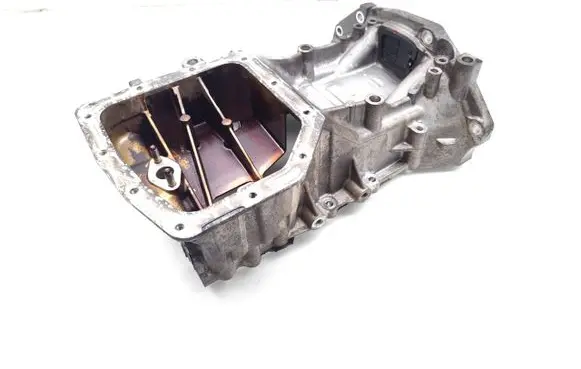 Hyundai Tucson TL Oil sump 211352B020