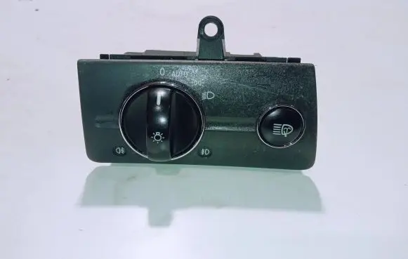 Mercedes-Benz E W211 Light switch 2115450104 04056000 7241Q04