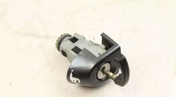BMW 3 GT F34 Front door lock (next to the handle) 7290108 51217290108