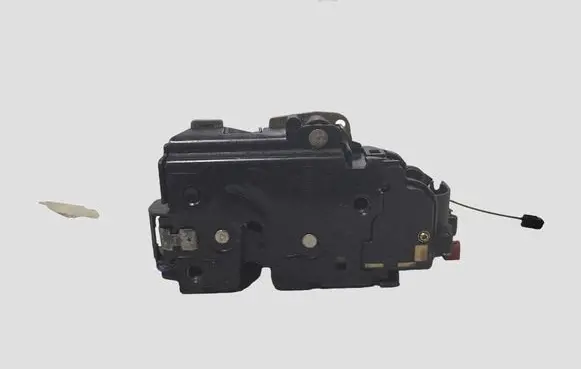 Volkswagen Jetta V Front door lock