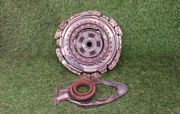 Volkswagen Jetta VI Clutch set kit 0AM141017CT
