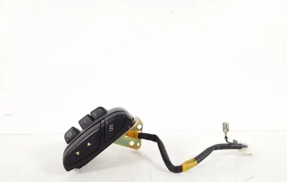 Toyota Yaris Verso Steering wheel buttons/switches 86230-13010