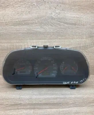 Volvo S40, V40 Speedometer (instrument cluster) 30819869 Used