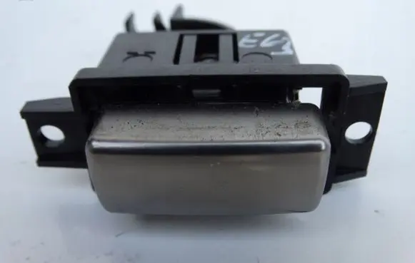 BMW 6 E63 E64 Tailgate/trunk/boot open switch 7009287