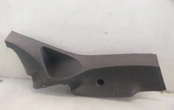 Ford Focus (D) pillar trim (bottom) 4M51N31016ADW