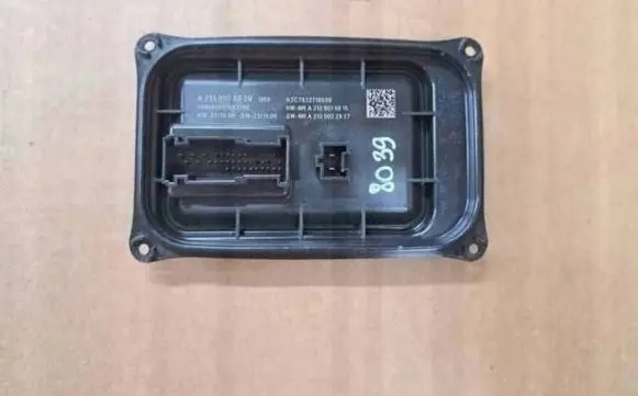 Mercedes-Benz E W213 Voltage converter/converter module A2139008039
