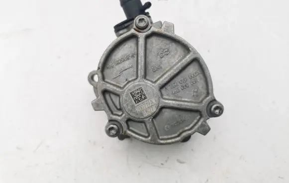Nissan Qashqai Vacuum pump A2820900005
