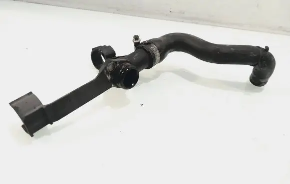 Mercedes-Benz C W203 Engine coolant pipe/hose A2712001352