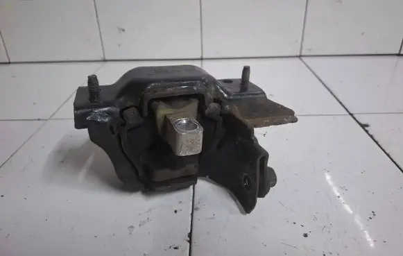 Skoda Roomster (5J) Engine mount bracket 6Q0199555