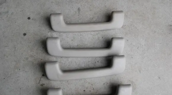 Front interior roof grab handle