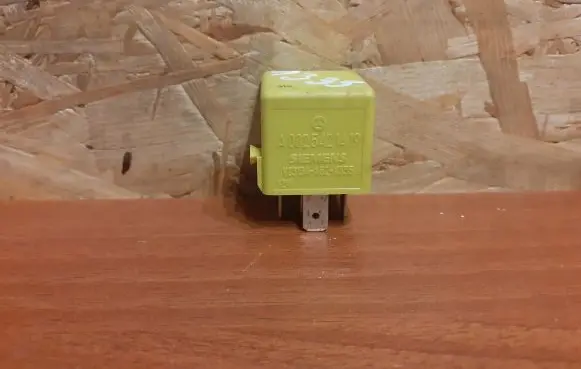 Mercedes-Benz A W168 Other relay A0025421419 1335