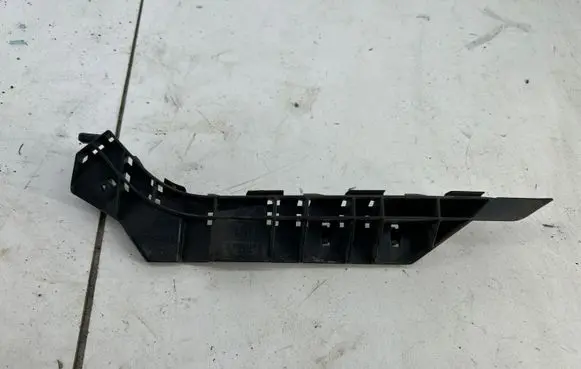 Subaru Legacy Front bumper mounting bracket