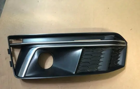Audi A4 S4 B9 8W Front grill 8W0807681G