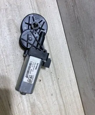 Audi Q3 F3 Seat adjustment motor 3Q0959761A