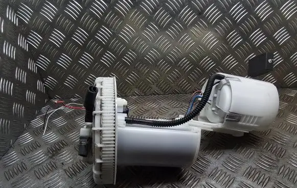 Toyota Prius+ (ZVW40) In-tank fuel pump 7702047102