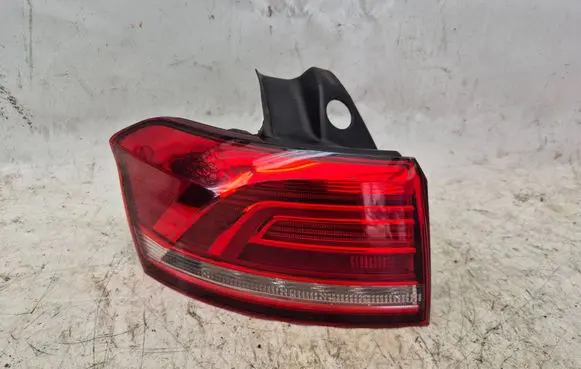 Volkswagen PASSAT B8 Rear/tail lights 3G9945311