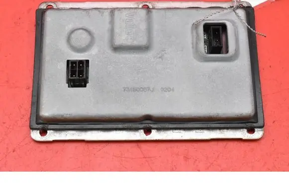 Audi A4 S4 B6 8E 8H Voltage converter/converter module 73160087J