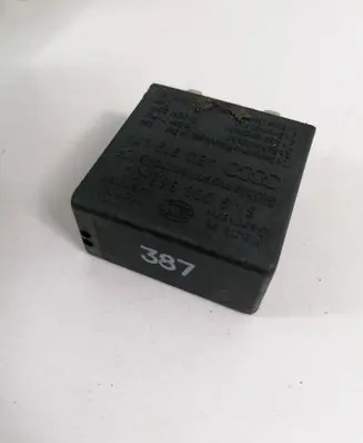Audi A8 S8 D2 4D Other relay 4B0919471