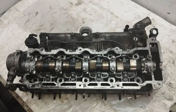 Opel Zafira A Engine head 9128018