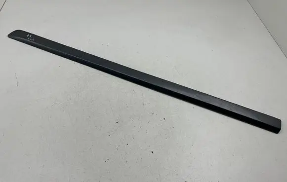 Volvo V50 Front door trim (molding) 08620165 39987087