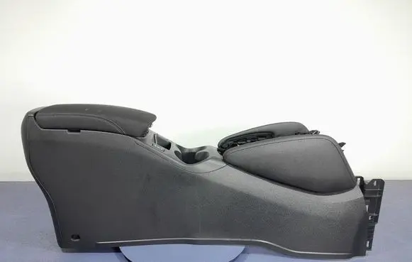 Nissan Qashqai Armrest 