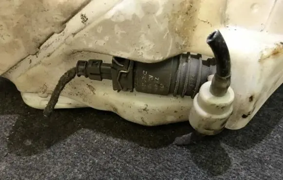 Opel Zafira A Windscreen/windshield washer pump