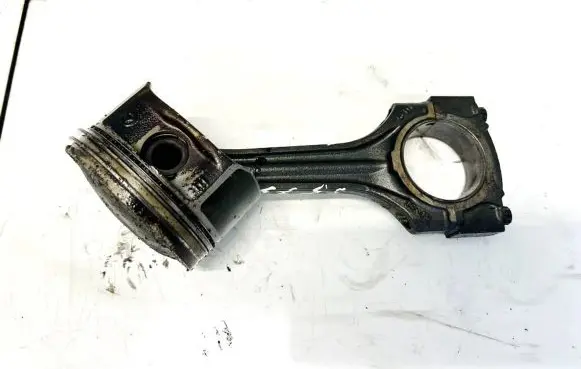 Mercedes-Benz CLK A208 C208 Piston with connecting rod