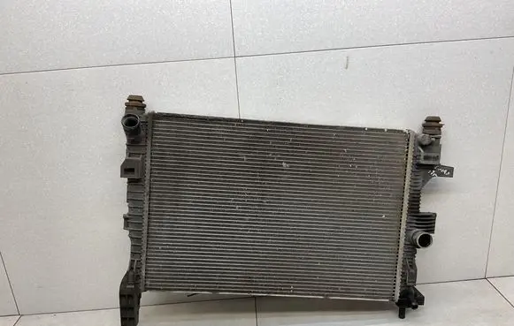 Ford Grand C-MAX Coolant radiator 