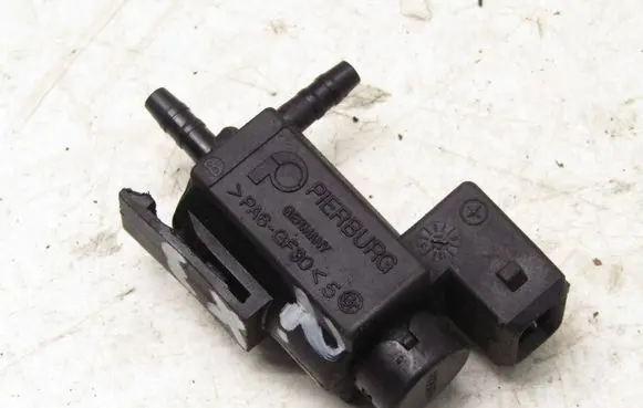 BMW X3 F25 Turbo solenoid valve 7810831