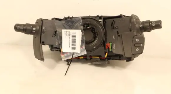 Renault Clio III Light switch 8200245438