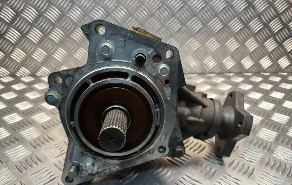 Gearbox transfer box case