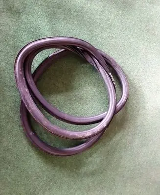 Audi A4 S4 B9 8W Front door rubber seal 8W0831721B