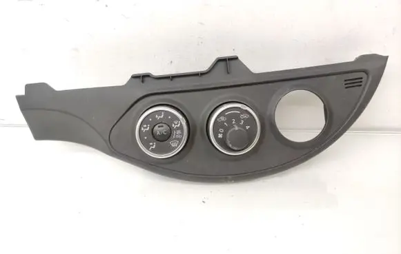 Toyota Yaris Climate control unit