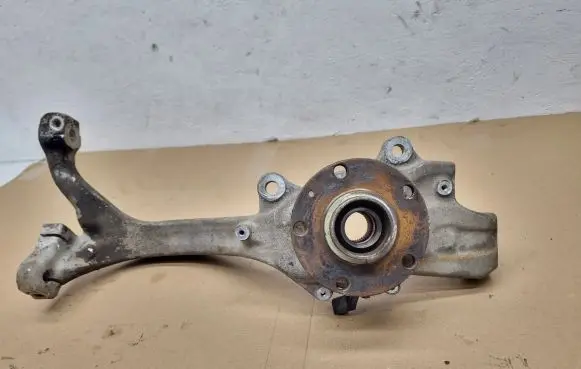 Audi A6 S6 C6 4F Front wheel hub spindle knuckle 4F0257
