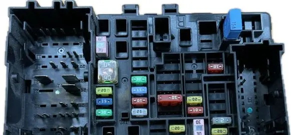 GMC Yukon Fuse box set 23200661
