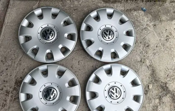 Volkswagen Touran I R15 wheel hub/cap/trim 1T0601147