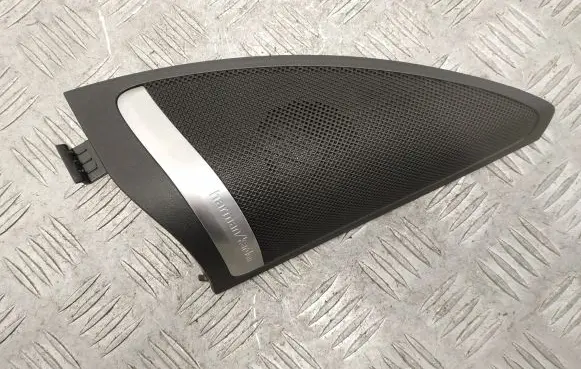 Mercedes-Benz GLS X166 Front door card panel trim A1667200444
