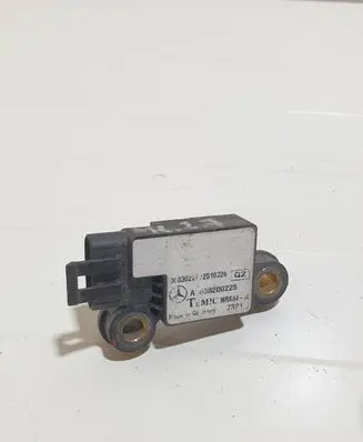 Mercedes-Benz ML W163 Airbag deployment crash/impact sensor A1638200226 0003022 2516326