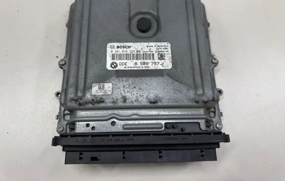 BMW 5 GT F07 Engine control unit/module 8509757 030055436 0281016728