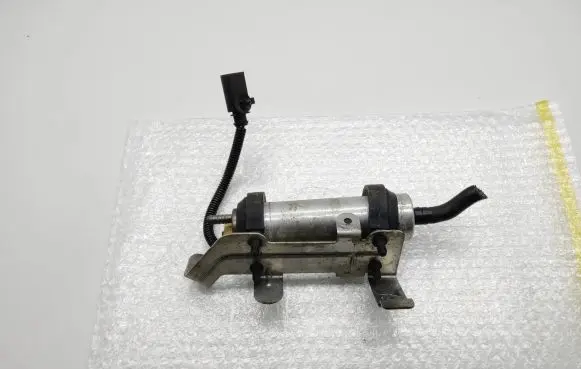 Audi Q7 4L Fuel injection high pressure pump 1k0906089b